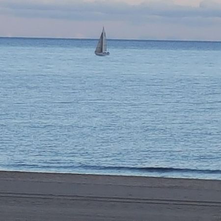 Chambres D'Hotes Un Ete Sans Fin A 50 M De La Plage A Canet Plage Exterior foto